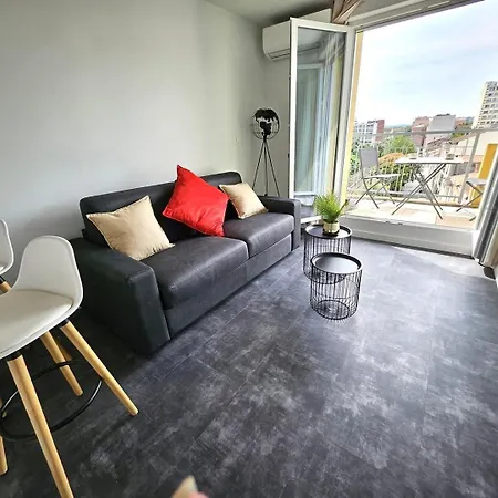 Appartement Centre - Metro B - Parking Sup